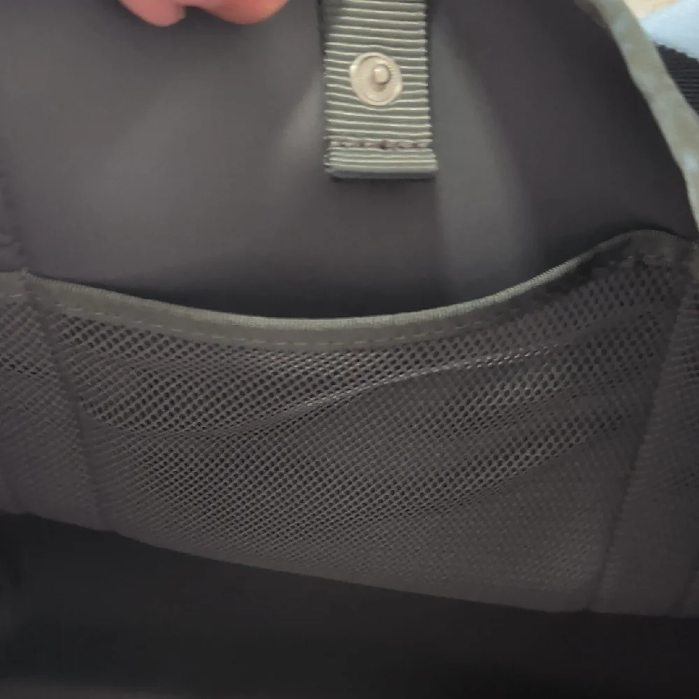 Athleta Diem Tote Bag Grey NWT - Picture 5 of 6
